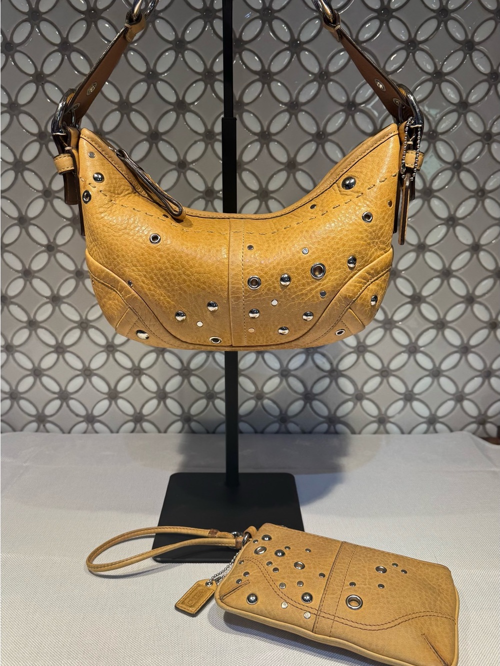 RARE COACH SOHO STUDDED DEMI HOBO F10931 + MATCHING WRISTLET